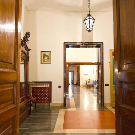 Suite Palazzo Reale Apartment เนเปิลส์ ภายนอก รูปภาพ