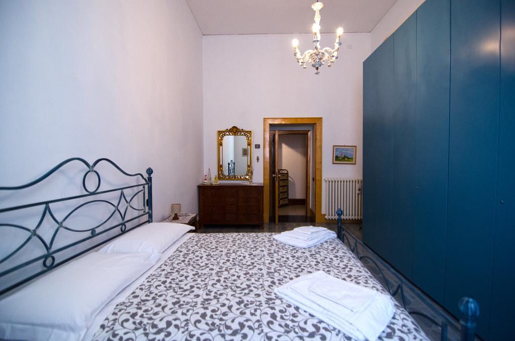 Suite Palazzo Reale Apartment เนเปิลส์ ภายนอก รูปภาพ