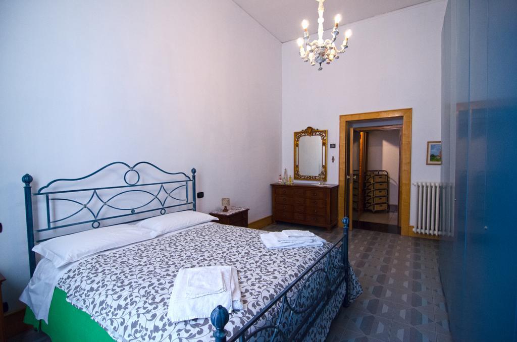 Suite Palazzo Reale Apartment เนเปิลส์ ภายนอก รูปภาพ